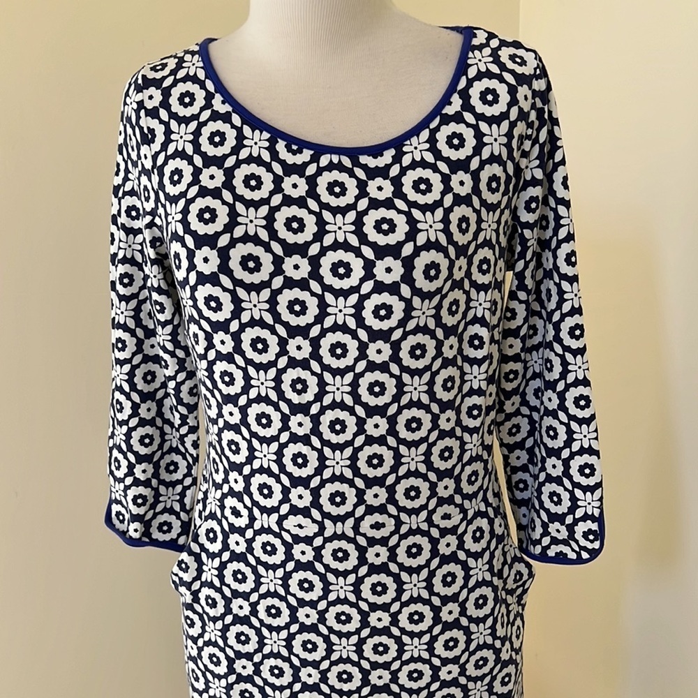 BODEN Size 8L navy with white combo printed midi dress with pockets - Picture 2 of 10